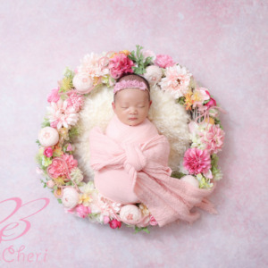 神奈川・逗子で叶う！ニューボーンフォトで残す新生児期の奇跡の一枚 👶✨
